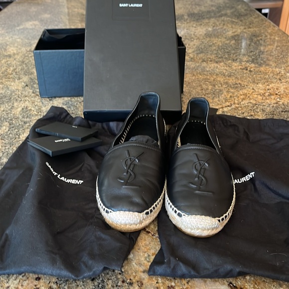 YSL logo embossed leather espadrilles - Picture 7 of 8